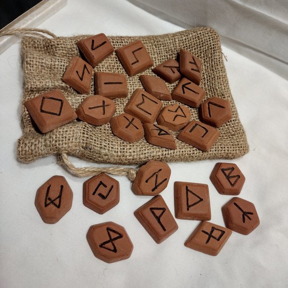 The Runes: The Future Revealed with this Ancient Norse System of Divination - Picture 3 of 13